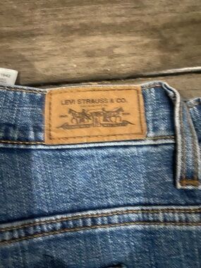 Levi's Light Blue Denim Jeans with Tan Patch